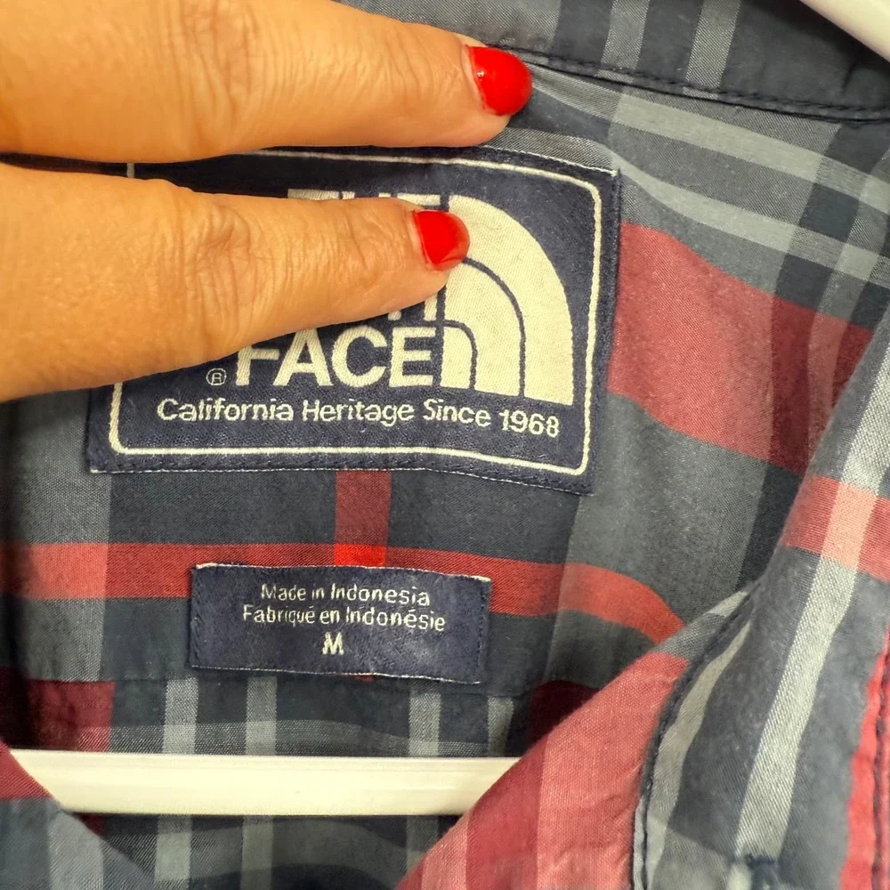 The North Face Plaid Button Up Short Sleeve Casual Shirt Mens M‎